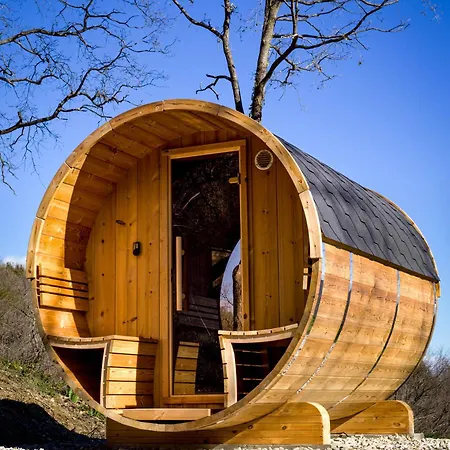 בית נופש Mas Caners - 2 Eco-chic Lodges, Nature & Biological Pool *