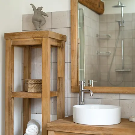 Mas Caners - Eco-chic Lodges, Nature & Biological Pool Montbolo