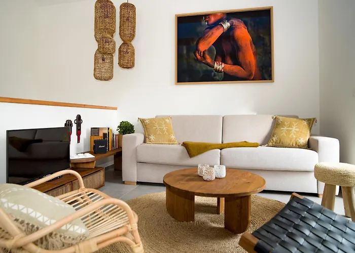 Mas Caners - 2 Eco-chic Lodges, Nature & Biological Pool *